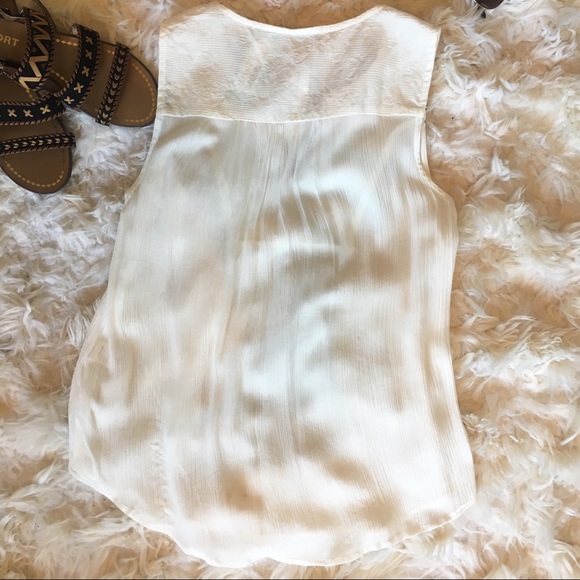 Papermoon Sessilee Split Neck Top - Picture 8 of 8